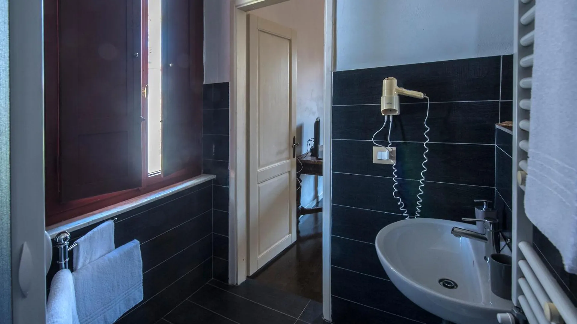 **** فندق مبيت وإفطار بيزا B&B Villa Regina إيطاليا