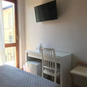 Gialel ** Pisa