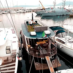 Boat & Breakfast Alicudi Panzió Alghero